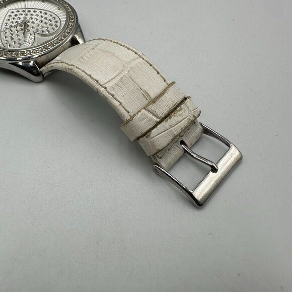 Guess Watch Women Silver Tone Heart Dial White Leather Band New Battery 9.5 Inch - Picture 6 of 13